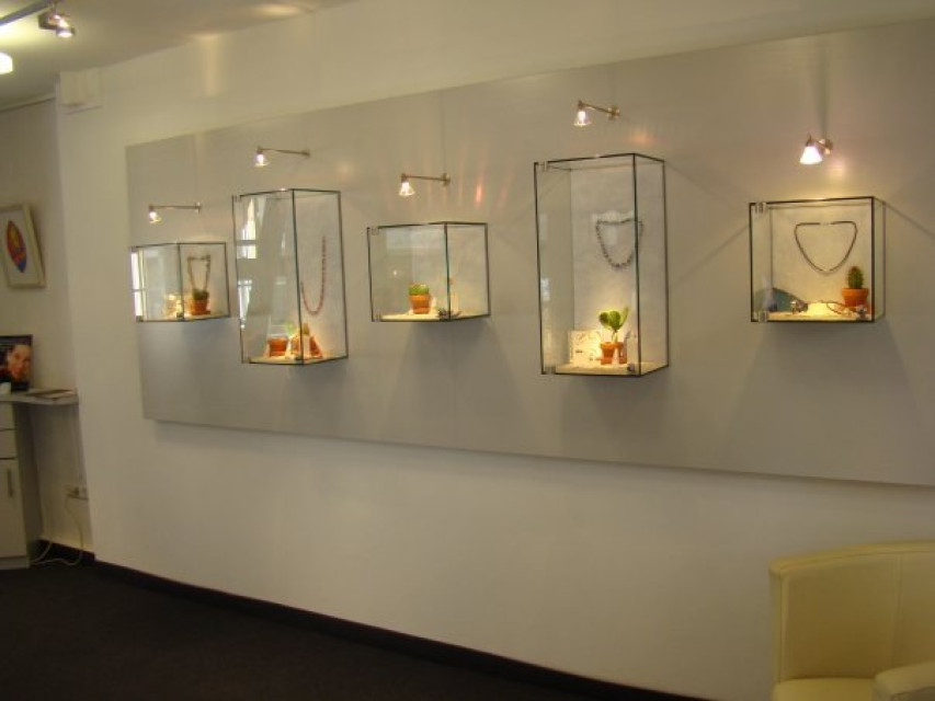 Goldschmiedeatelier Goldfeder | Handgefertigter Schmuck, Trauringe Backnang, Kontaktbild