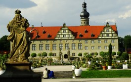Schloss in Weiß Bild 1